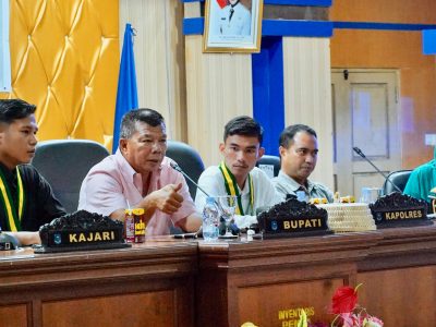 Bupati Bulukumba Andi Muchtar Ali Yusuf menghadiri FGD SEMMI Bulukumba membahas penguatan SDM, ekosistem pendidikan, dan penandatanganan komitmen bersama guru serta Disdikbud Bulukumba.