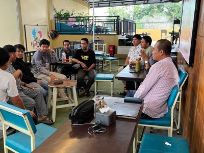 Anggota DPR RI Fraksi PKS Ismail Bachtiar bersilaturahmi dengan pengurus PKS Bulukumba di Natural Cafe Bulukumba. Pertemuan berlangsung hangat dan penuh keakraban pada Sabtu, 29 November 2025.