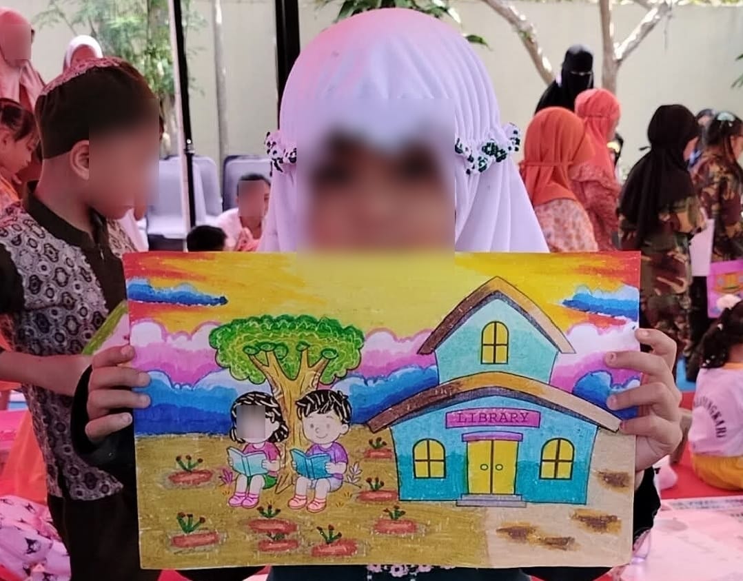 Viral protes orang tua peserta lomba mewarnai di Festival Literasi Bulukumba 2025.