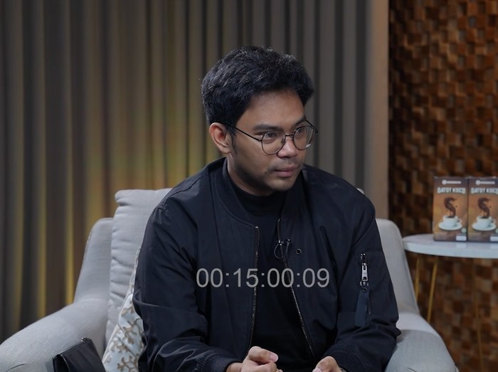 Insanul Fahmi trending setelah mengaku menikah siri dengan Inara Rusli di tengah laporan perselingkuhan dari istrinya.