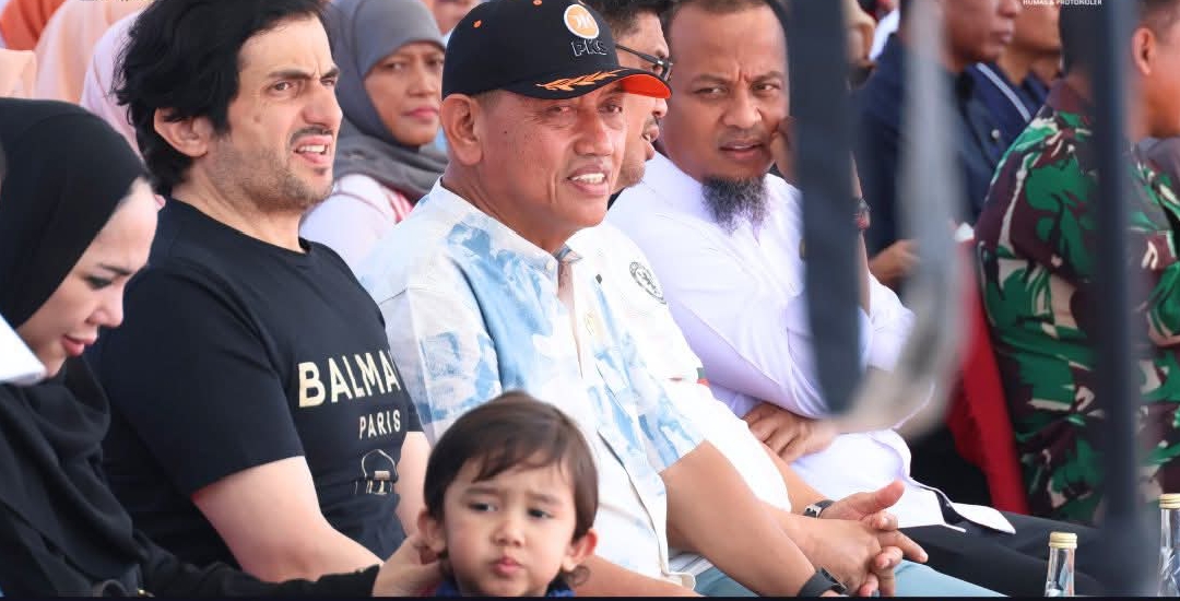 DPRD Bulukumba memberikan apresiasi atas peresmian Kolam Labuh Bentenge oleh Gubernur Sulsel dan menyambut bantuan Rp10 miliar untuk pembangunan jalan prioritas serta promosi UMKM.