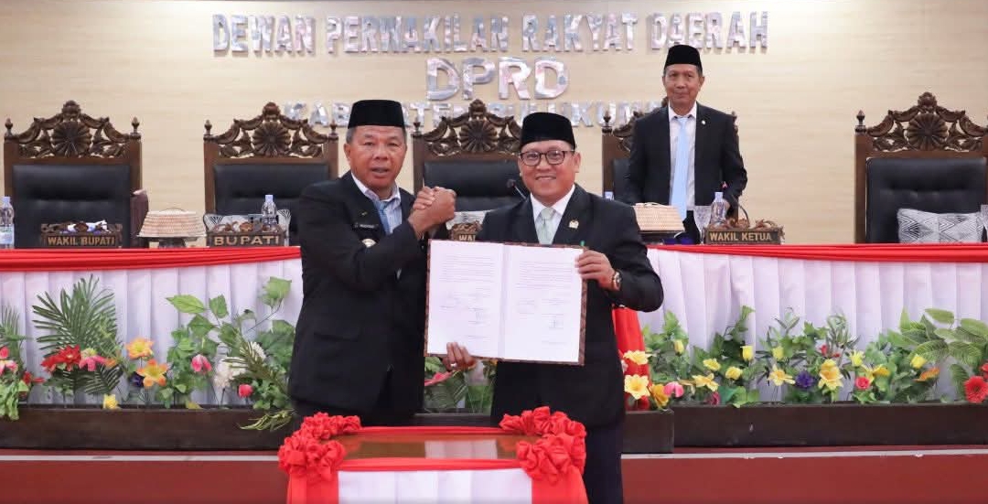 Bupati Bulukumba bersama Pimpinan DPRD Bulukumba usai penetapan Empat Ranperda Tahun 2025.