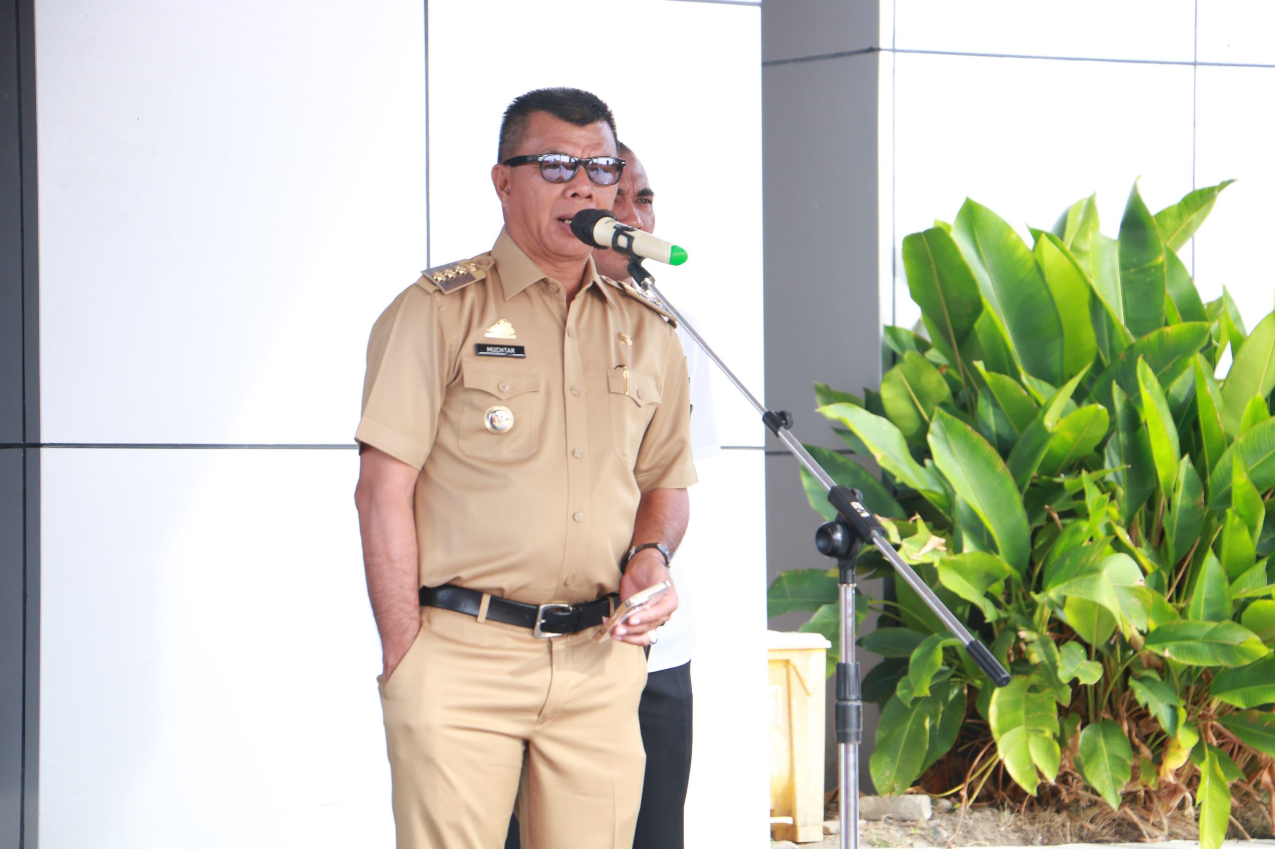 Bupati Bulukumba Andi Muchtar Ali Yusuf mengajak seluruh OPD menggalang bantuan bagi korban banjir dan longsor di Sumatera yang menelan ratusan korban.