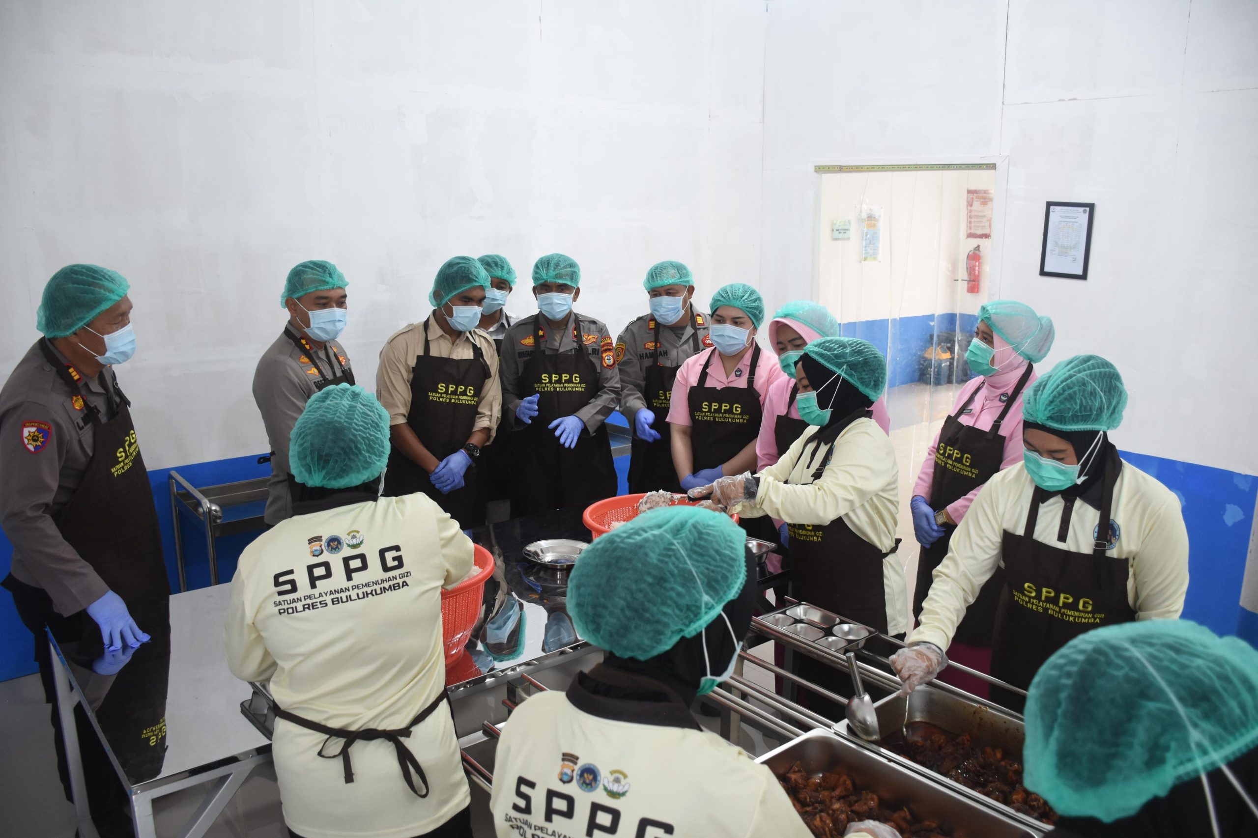 Simulasi Dapur Makan Bergizi Gratis (MBG) Polres Bulukumba rampung dan siap melayani 2.253 penerima manfaat di Kecamatan Bulukumpa menjelang operasional resmi.
