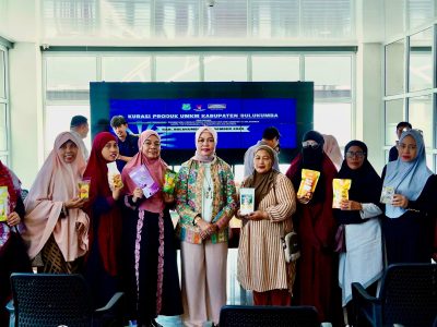 Pemkab Bulukumba menggelar kurasi 60 produk UMKM bersertifikat halal dan PIRT bekerja sama dengan PT Indomarco Prismatama untuk persiapan masuk pasar ritel modern.