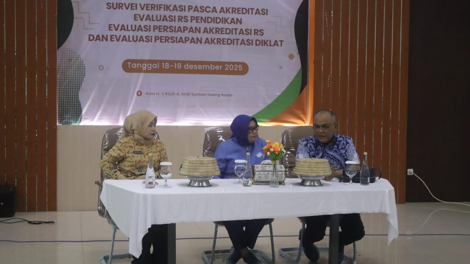 Rumah Sakit Umum Daerah (RSUD) H. Andi Sultan Daeng Radja Bulukumba menerima kunjungan Tim Survei Verifikasi Pasca Akreditasi