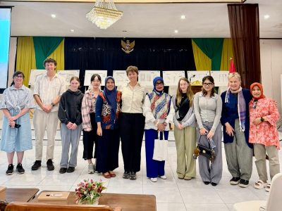 Disparpora Bulukumba mengapresiasi kolaborasi riset internasional University of South Australia dan UNM terkait pelestarian arsitektur vernakular Tana Beru dan Bira yang dipamerkan di Kawasan Wisata Tanjung Bira.