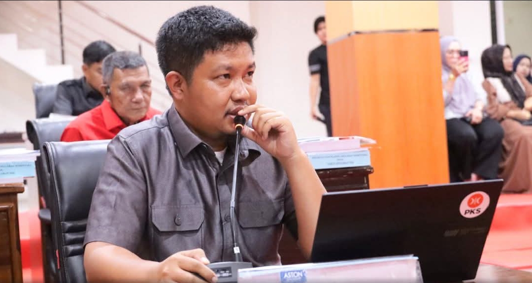 Dr. Supriadi Anggota DPRD Bulukumba memberikan pernyataan soal pembayaran digital gabah petani