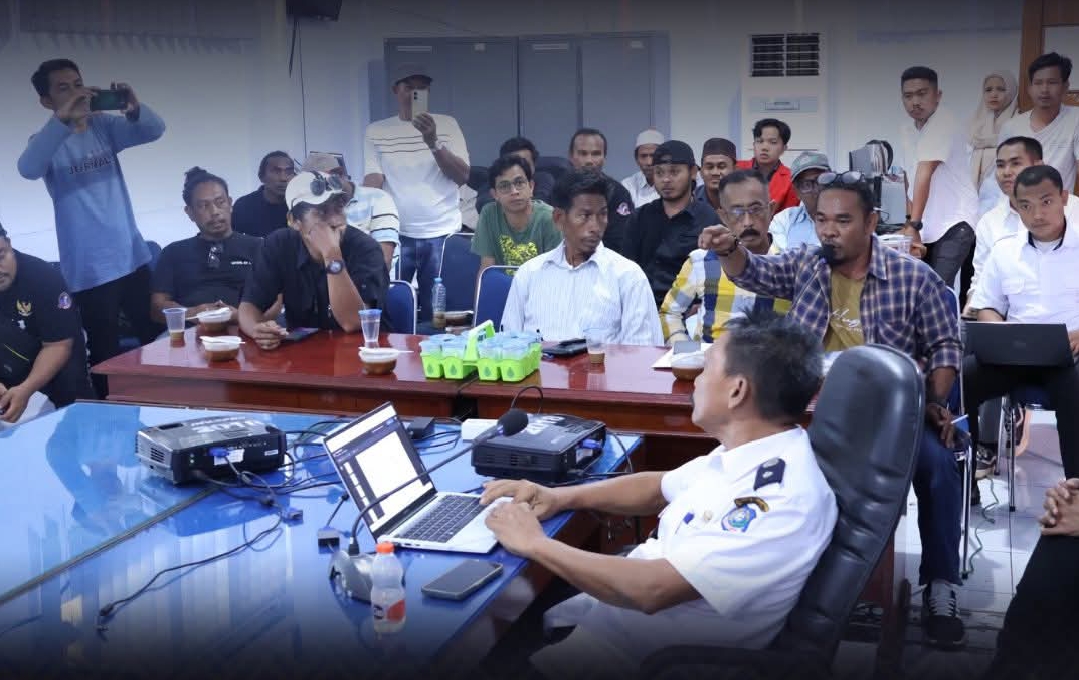RDP Komisi II DPRD Bulukumba bersama PATI dan nelayan Pantai Panrang Luhu