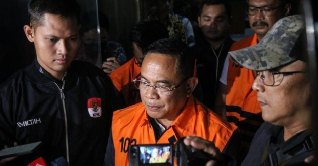 Bupati Pati Sudewo saat digiring penyidik KPK di Gedung Merah Putih Jakarta