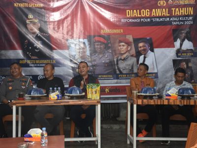 Kapolres Bulukumba AKBP Restu Wijayanto saat dialog bersama masyarakat