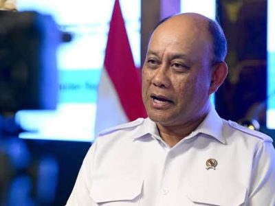 Kepala Badan Gizi Nasional Dadan Hindayana menyampaikan penjelasan rekrutmen PPPK BGN dalam rapat kerja bersama Komisi XI DPR.