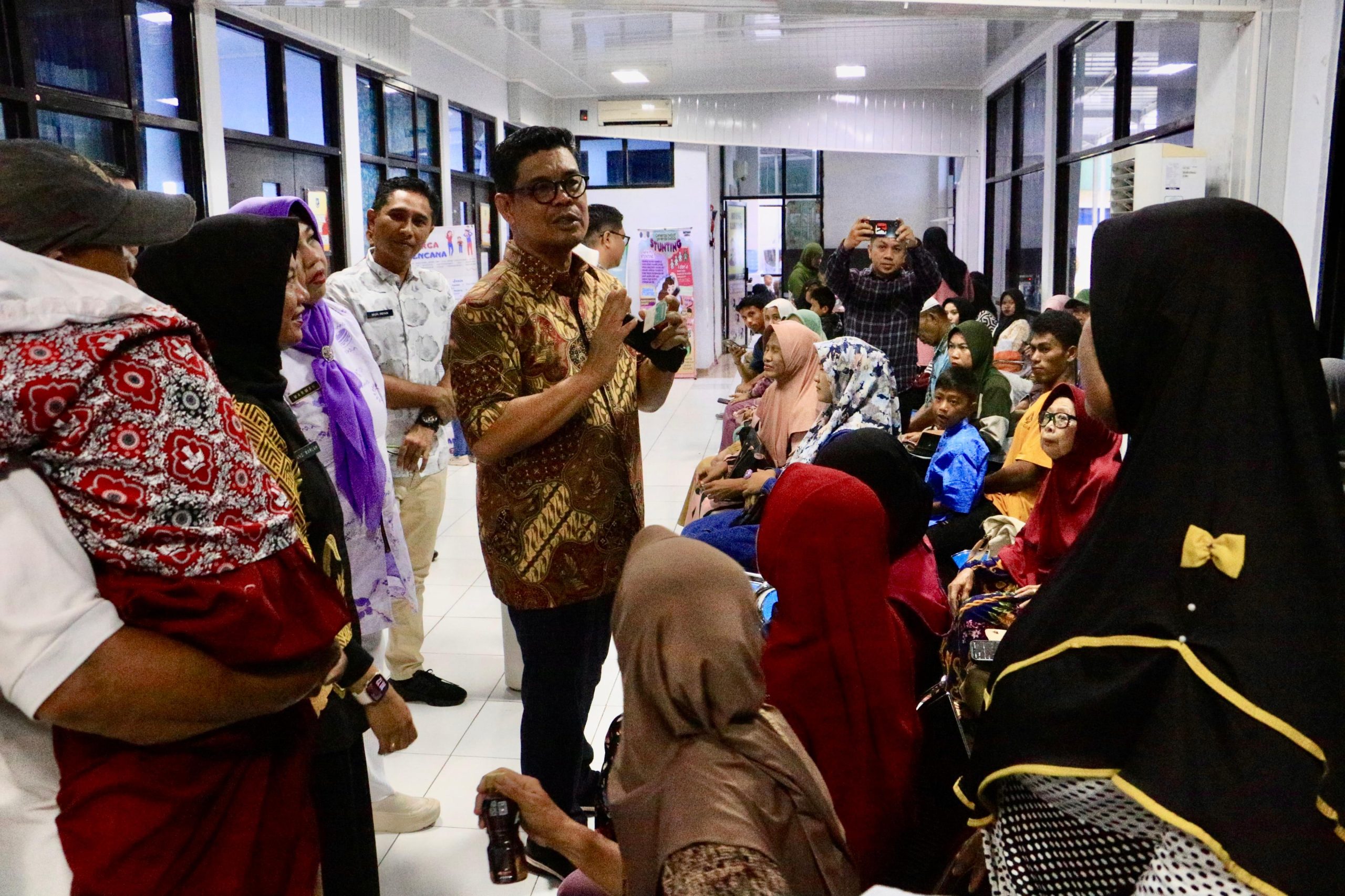 Wakil Bupati Bulukumba Andi Edy Manaf meninjau pelayanan BPJS di RSUD Sulthan Dg Radja