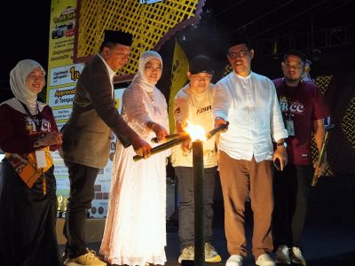 Pembukaan RCC Fest Volume 4 di halaman Gedung Bersama RMB Bulukumba oleh Bupati Bulukumba bersama jajaran pemerintah daerah