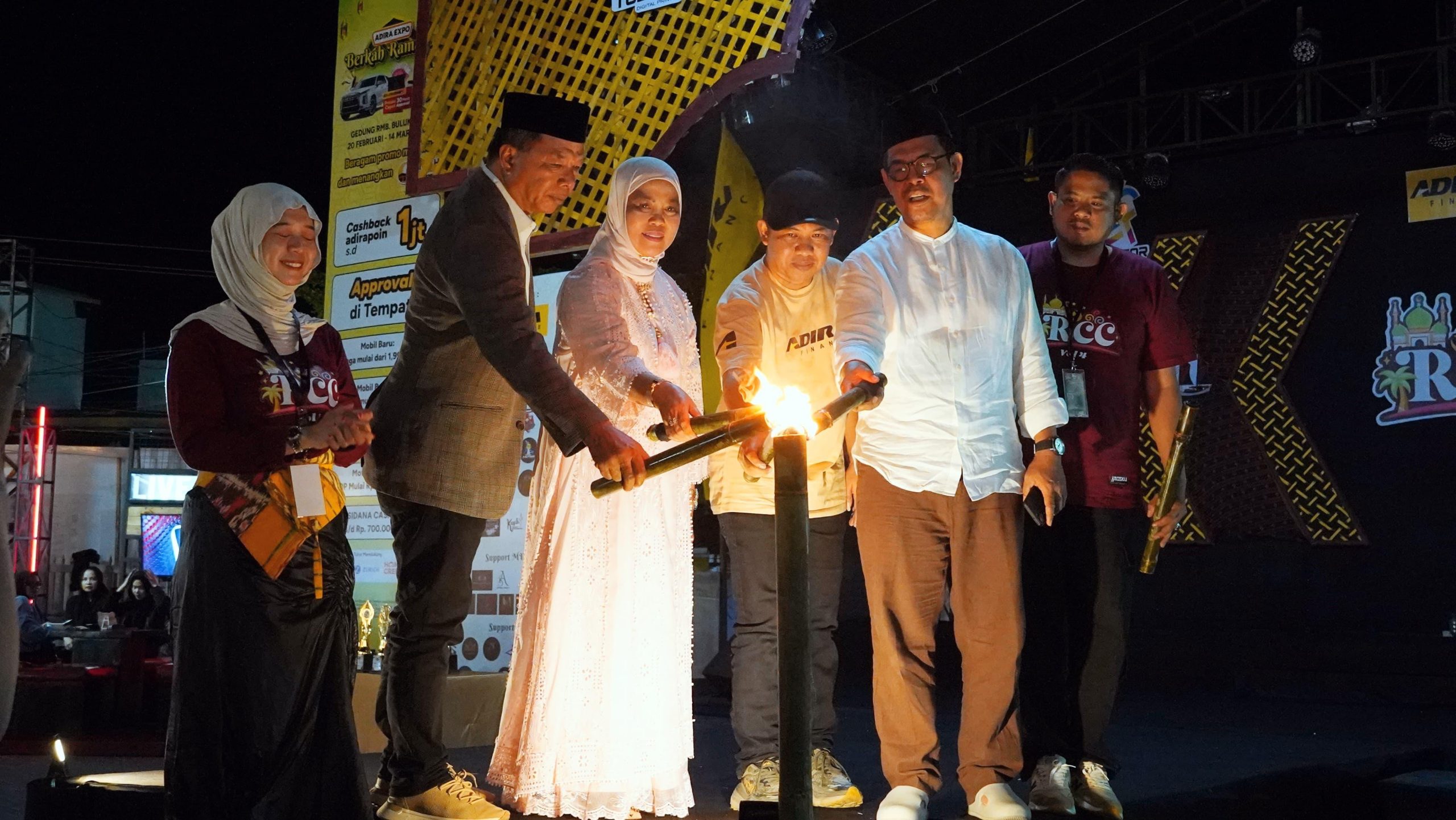 Pembukaan RCC Fest Volume 4 di halaman Gedung Bersama RMB Bulukumba oleh Bupati Bulukumba bersama jajaran pemerintah daerah