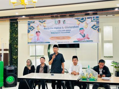 Syahruni Haris menyampaikan sambutan pada buka puasa bersama kader dan alumni HMI Bulukumba