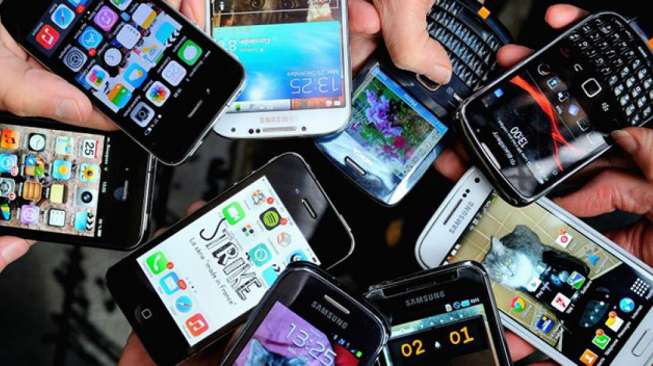 (Ilustrasi) Deretan smartphone terlaris dunia 2025 versi Counterpoint dengan iPhone 16 di posisi teratas.