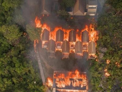 Petugas gabungan melakukan penyisiran kebakaran Paduppa Resort Bira Bulukumba