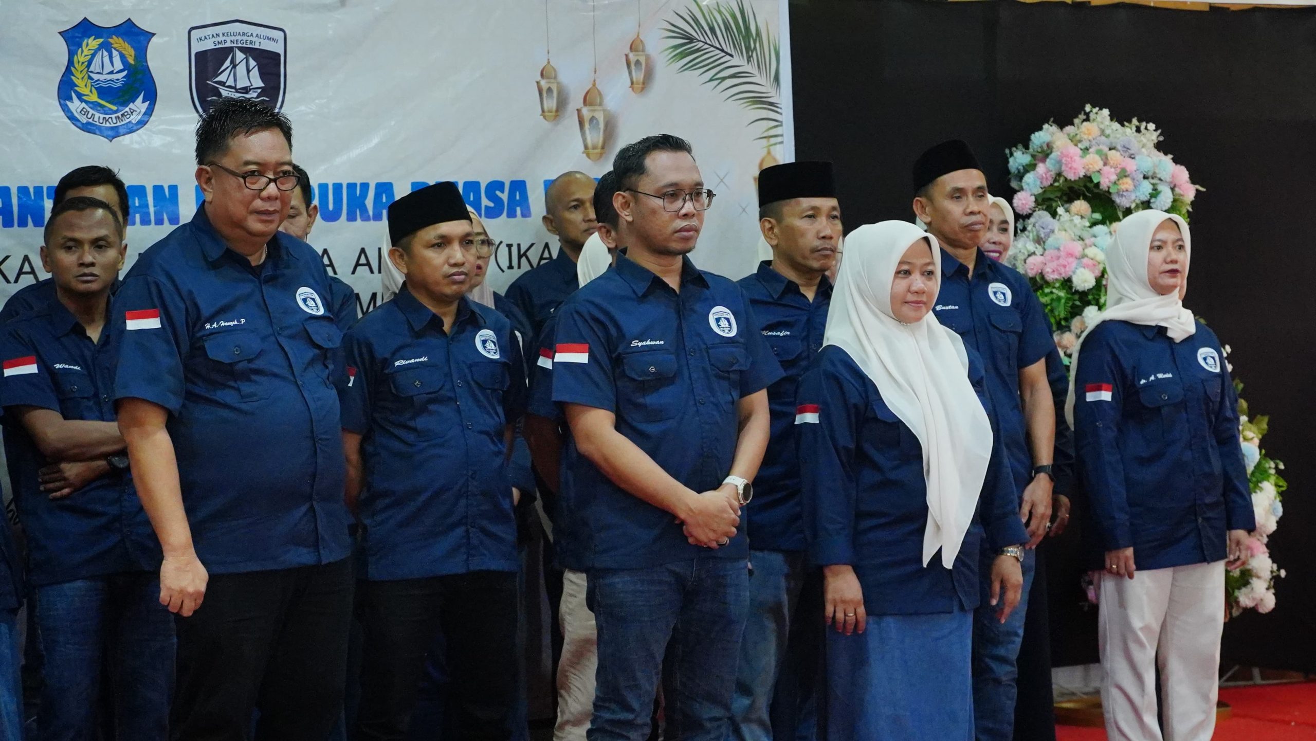Pengukuhan pengurus IKA SMP Negeri 1 Bulukumba periode 2026–2030 di RM Bersama Bulukumba