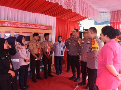 Kapolres Bulukumba meninjau Pos Terpadu pengamanan Idulfitri 1447 H bersama jajaran dan Bhayangkari di Jalan Jenderal Sudirman