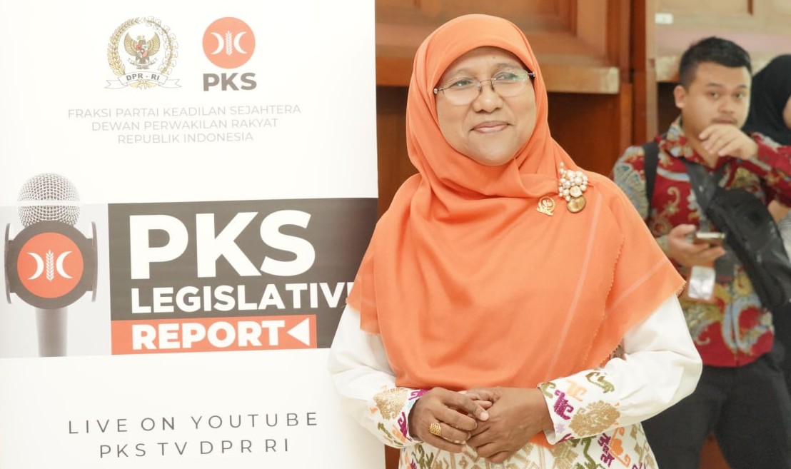 Saadiah Uluputty menyampaikan imbauan keselamatan bagi pemudik Idul Fitri dalam sesi PKS Legislative Report di DPR RI.