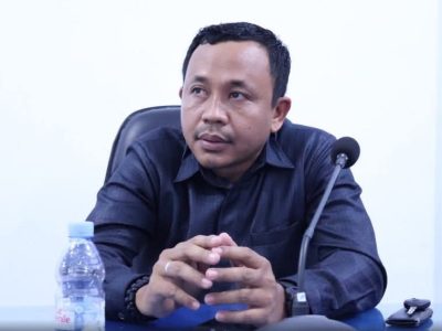 Wakil Ketua Komisi II DPRD Bulukumba, Kaspul BJ, menerima aspirasi Forum Penggiling Padi Lokal Bulukumba terkait permintaan RDP soal lonjakan harga gabah dan stabilitas stok beras daerah.
