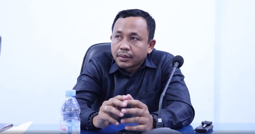 Wakil Ketua Komisi II DPRD Bulukumba, Kaspul BJ, menerima aspirasi Forum Penggiling Padi Lokal Bulukumba terkait permintaan RDP soal lonjakan harga gabah dan stabilitas stok beras daerah.