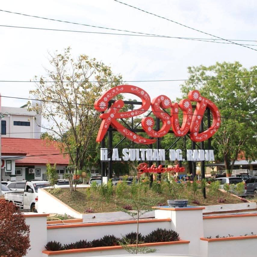 Pemadaman listrik sementara di RSUD H. Andi Sulthan Dg Radja Bulukumba dilakukan untuk pemeliharaan trafo dan peningkatan instalasi listrik gedung pelayanan baru.