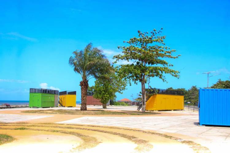 Sebanyak 32 lapak usaha di Pantai Merpati Bulukumba akan dievaluasi untuk optimalisasi pemanfaatan aset dan peningkatan ekonomi lokal.