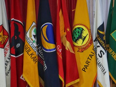 Bendera sejumlah partai politik di Indonesia.