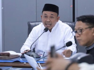 Komisi II DPRD Bulukumba menggelar Rapat Dengar Pendapat bersama mantan TKA asal Bulukumba terkait permohonan perlindungan hukum dan dugaan pencemaran nama baik saat bekerja di Malaysia.