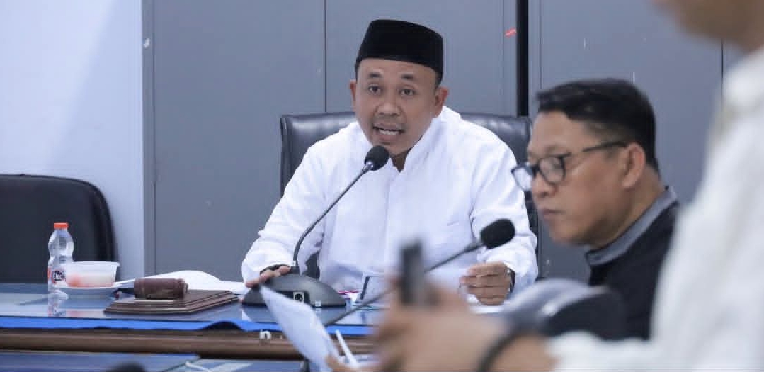 Komisi II DPRD Bulukumba menggelar Rapat Dengar Pendapat bersama mantan TKA asal Bulukumba terkait permohonan perlindungan hukum dan dugaan pencemaran nama baik saat bekerja di Malaysia.
