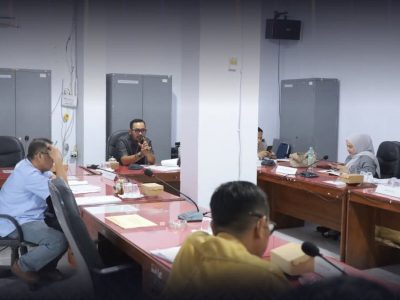 Ketua dan anggota Komisi I DPRD Bulukumba memimpin rapat monitoring evaluasi APBD 2026 bersama sejumlah OPD mitra di Ruang Rapat Komisi I DPRD Bulukumba.