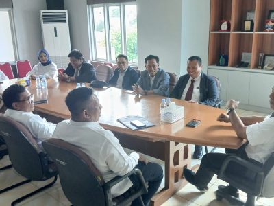 Bupati Bulukumba Andi Muchtar Ali Yusuf menerima audiensi pengurus APINDO Sulawesi Selatan dan APINDO Bulukumba di Aula Kantor Bupati membahas Expo APINDO dan Rakernas 2026.