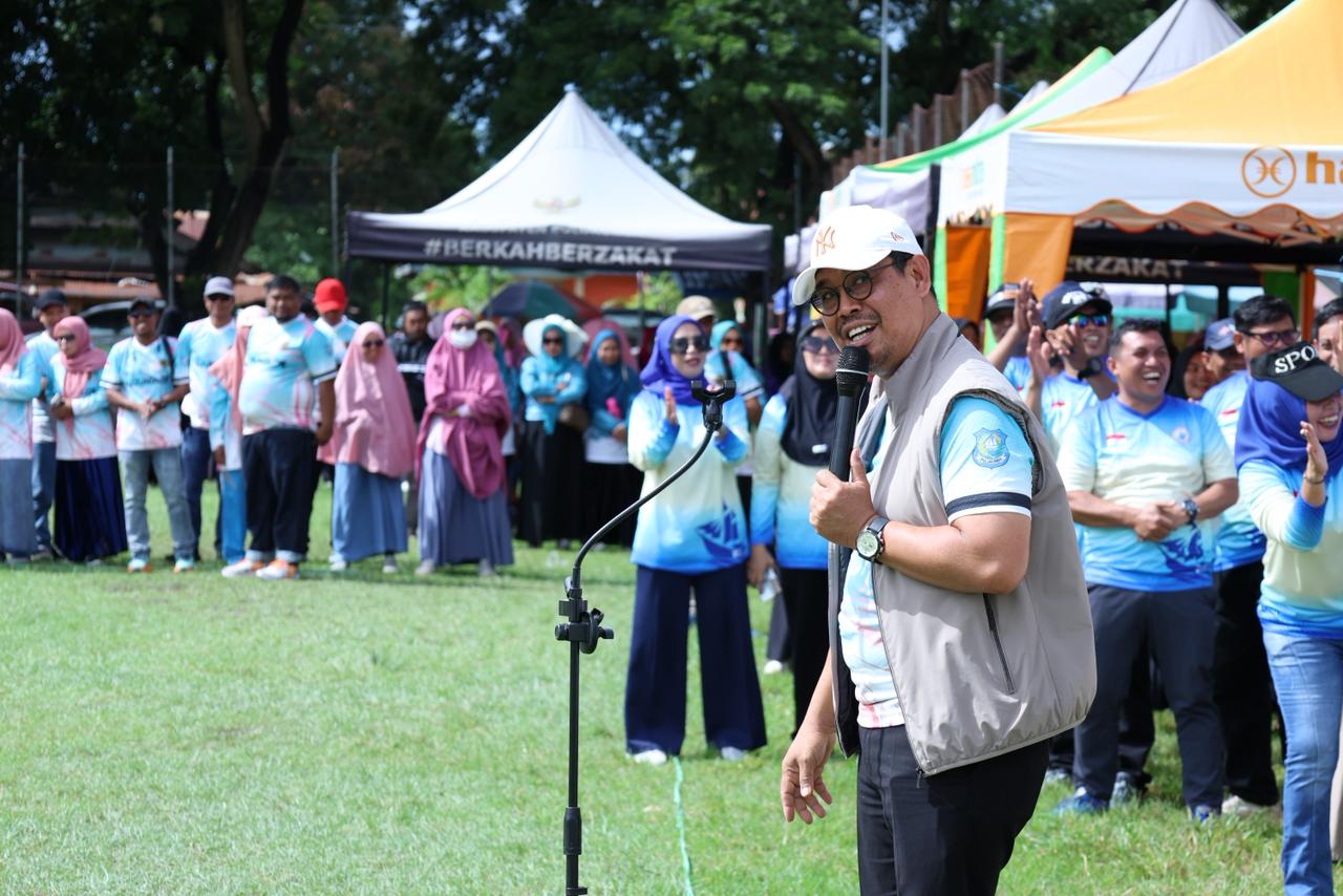 Wakil Bupati Andi Edy Manaf membuka kegiatan Porseni Guru PPPK 2026 di Kecamatan Ujung Loe yang dihadiri ribuan ASN PPPK dari berbagai kecamatan di Kabupaten Bulukumba.